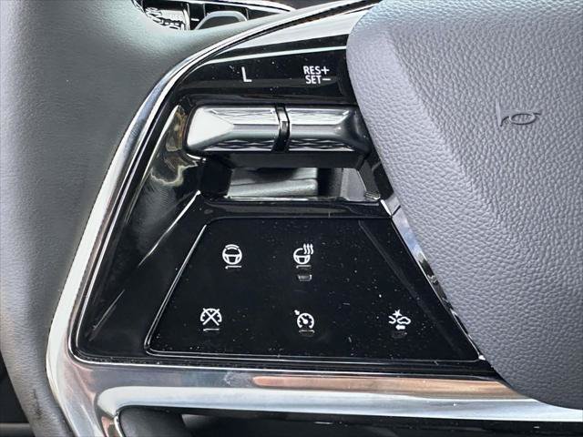 Used 2026 Cadillac Escalade ESV 4WD w/ LPO, Floor Liner Package image 29