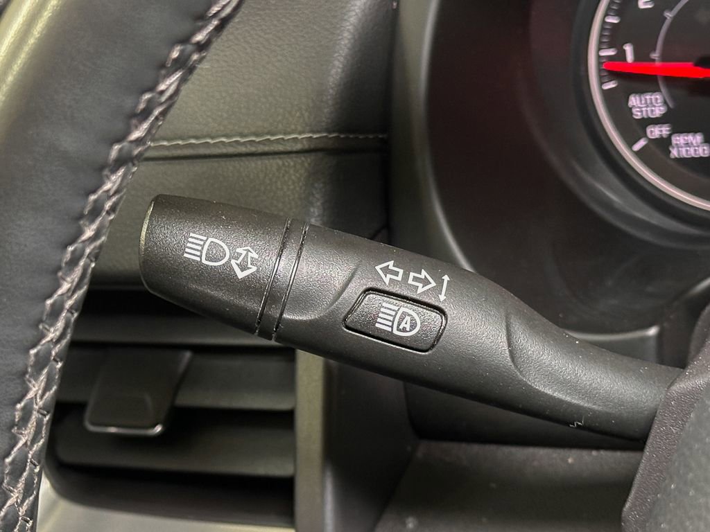 Used 2024 GMC Terrain SLT image 34