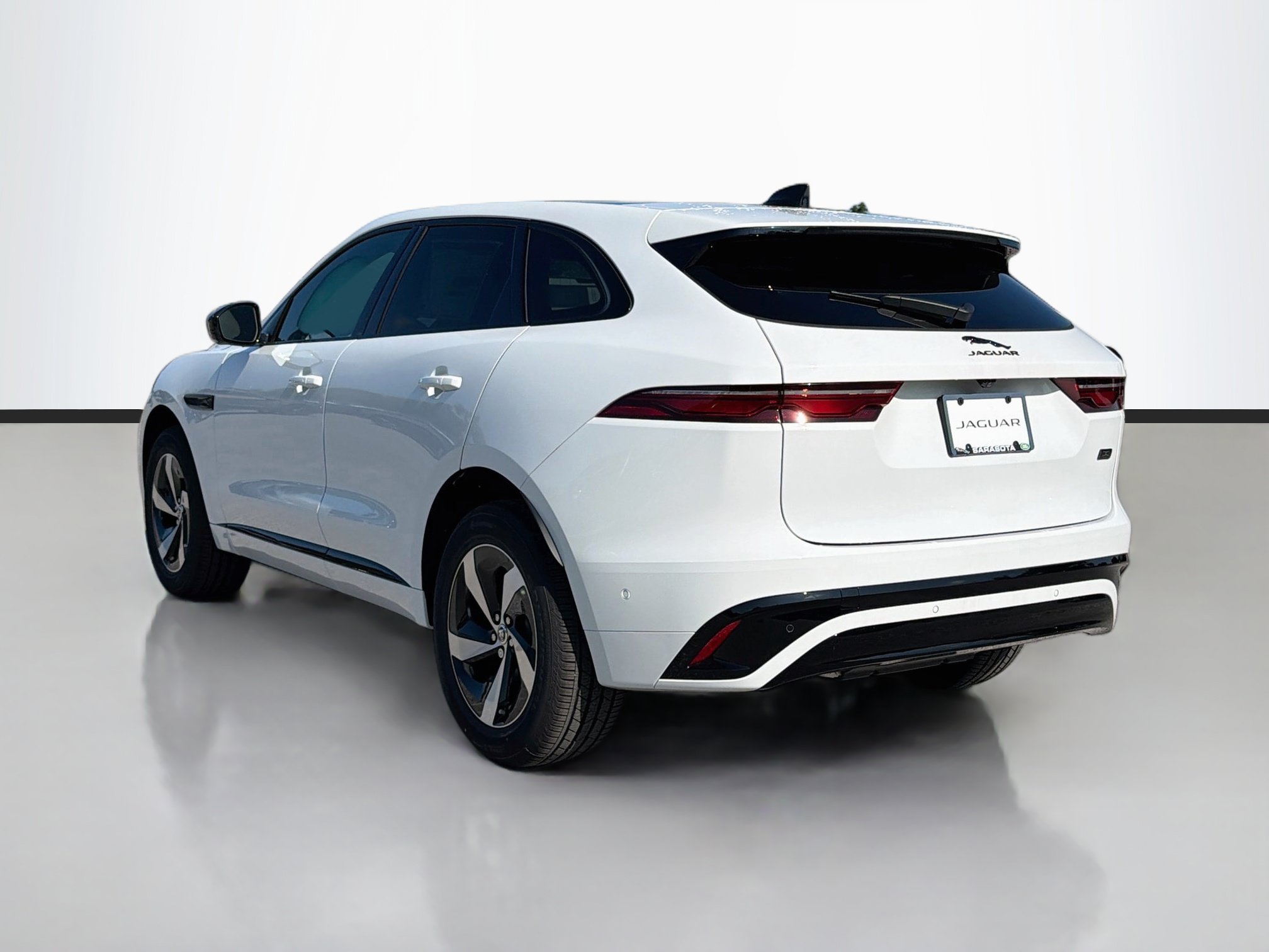 New 2026 Jaguar F-PACE R-Dynamic S AWD/4WD image 3