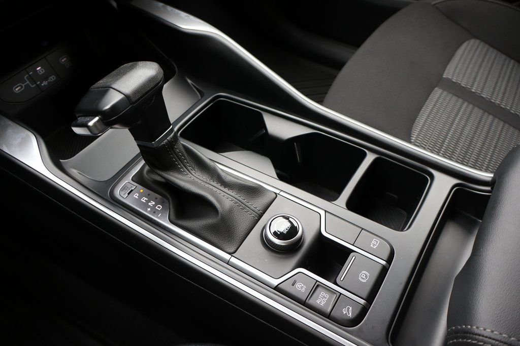 Used 2024 Kia Sorento LX image 9