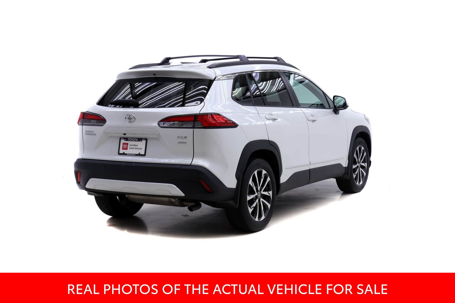 Certified 2024 Toyota Corolla Cross XLE w/ Convenience Package AWD/4WD image 2