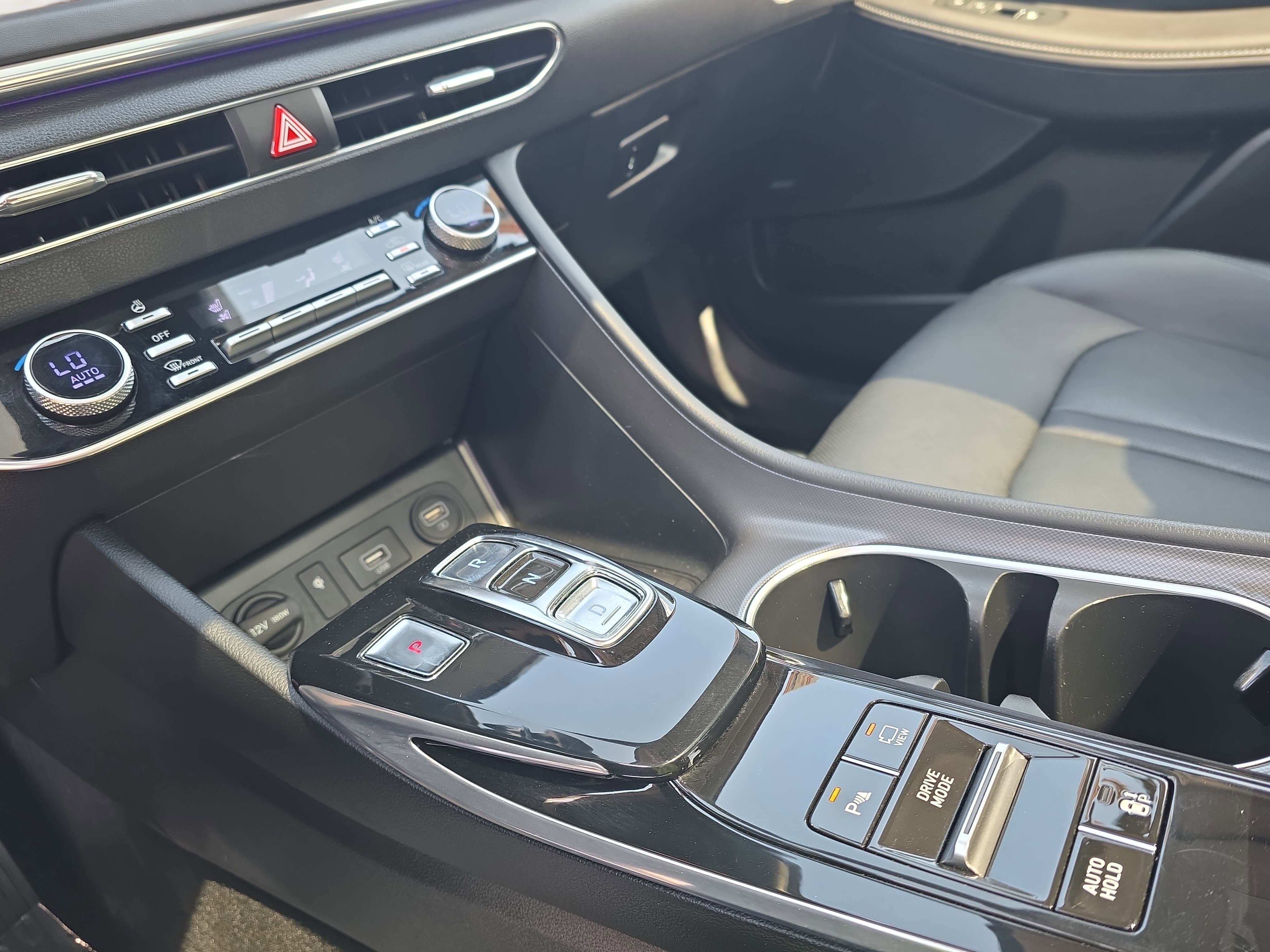 Used 2023 Hyundai Sonata Limited w/ Cargo Package image 25