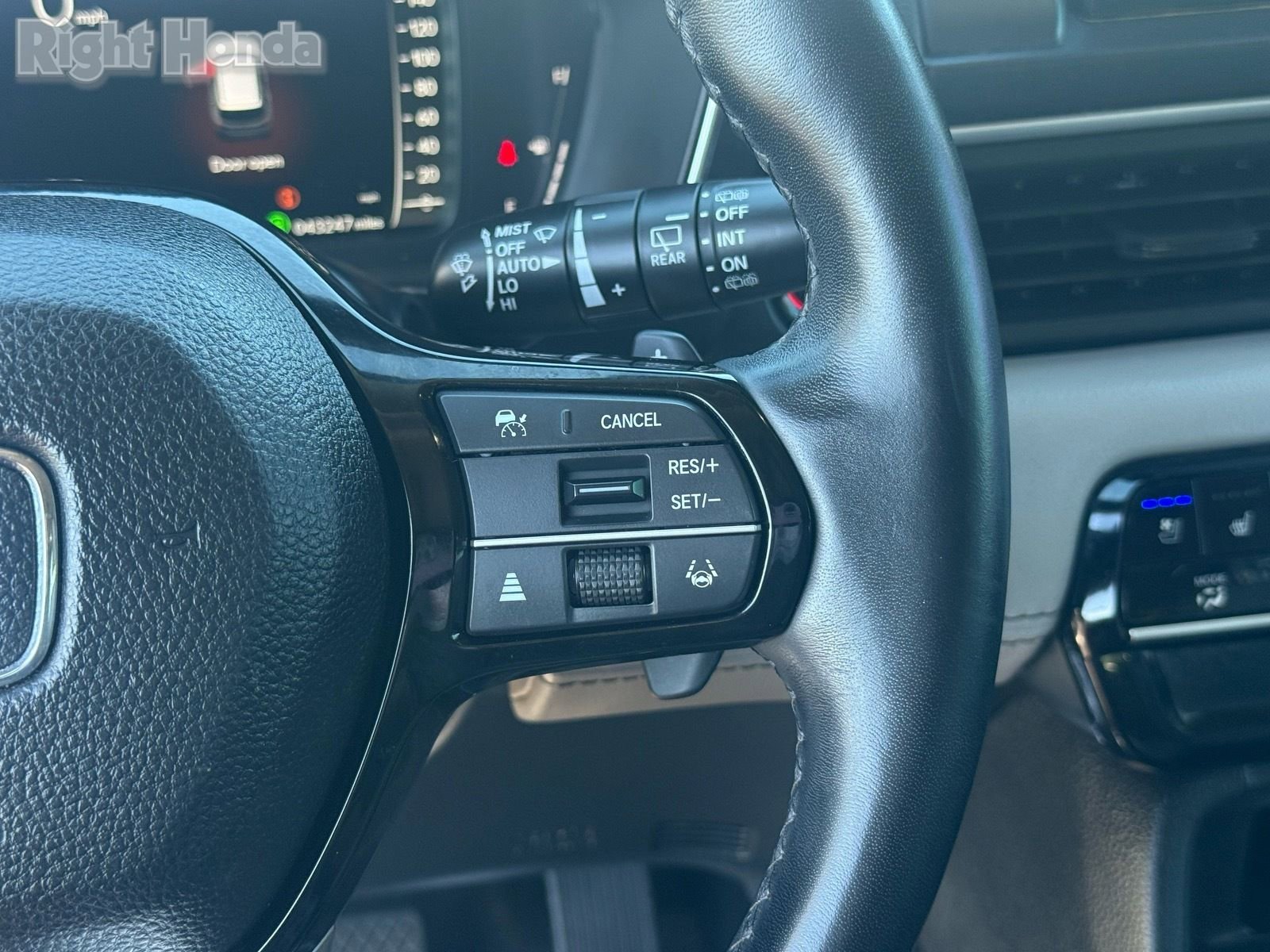 Used 2023 Honda Pilot Elite image 18