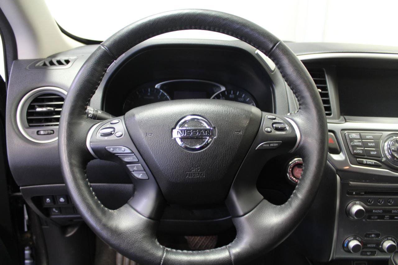 Used 2020 Nissan Pathfinder SL AWD/4WD image 8