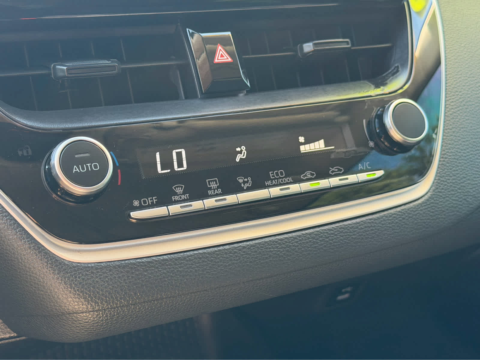 Used 2025 Toyota Corolla LE FWD image 23