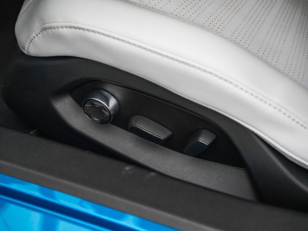 New 2025 Chevrolet Corvette Stingray Preferred Conv w/ 2LT image 34