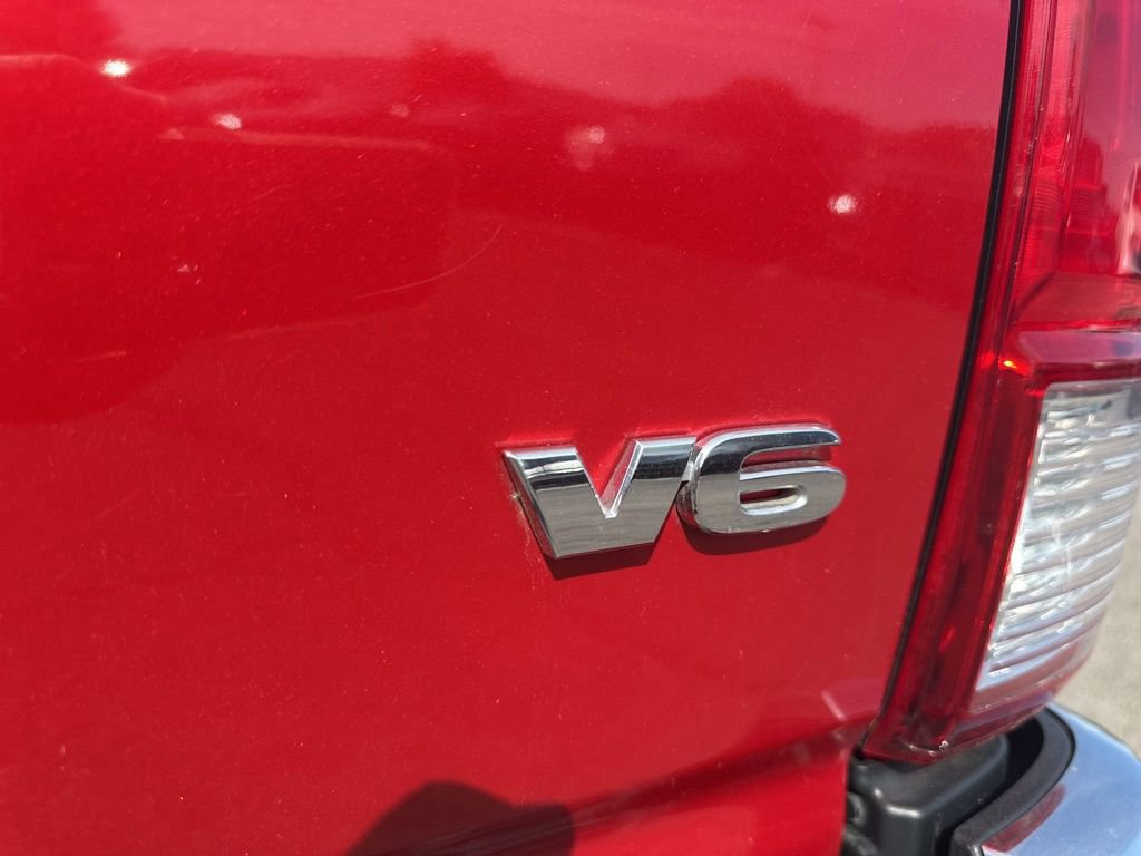 Used 2016 Toyota Tacoma SR5 w/ Towing Package AWD/4WD image 6
