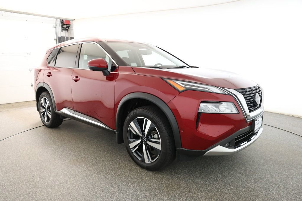 Used 2022 Nissan Rogue Platinum w/ Head-Up Display Package image 3