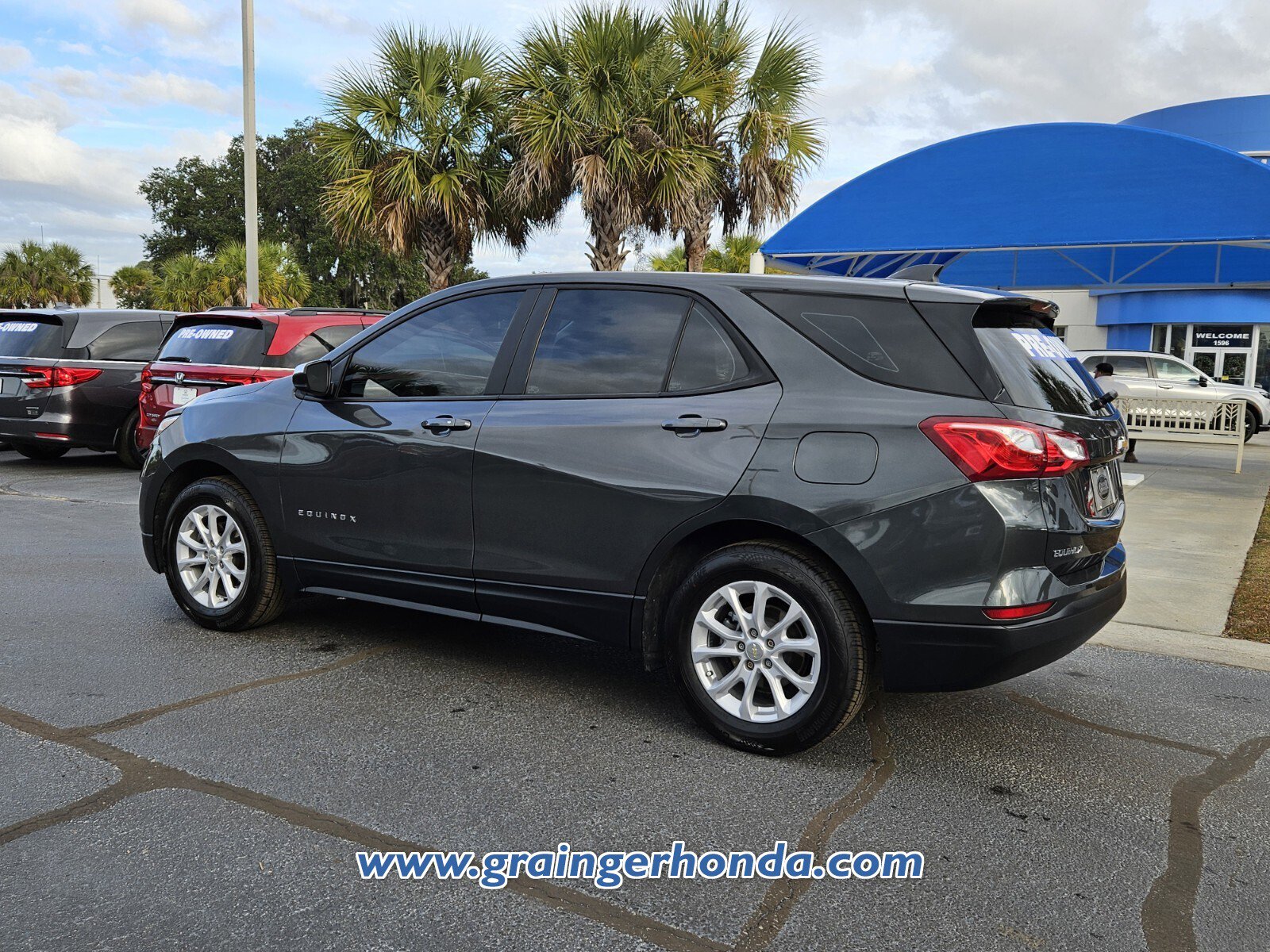 Used 2020 Chevrolet Equinox LS image 3