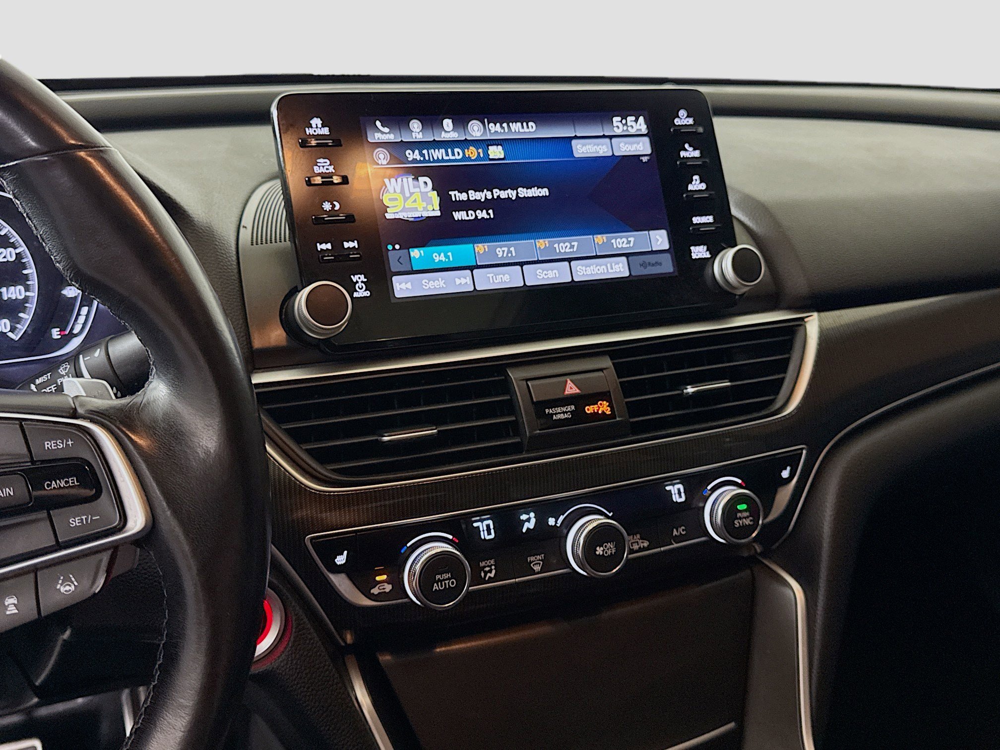 Used 2018 Honda Accord Sport image 18