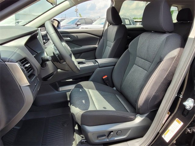 New 2025 Nissan Rogue SV image 5