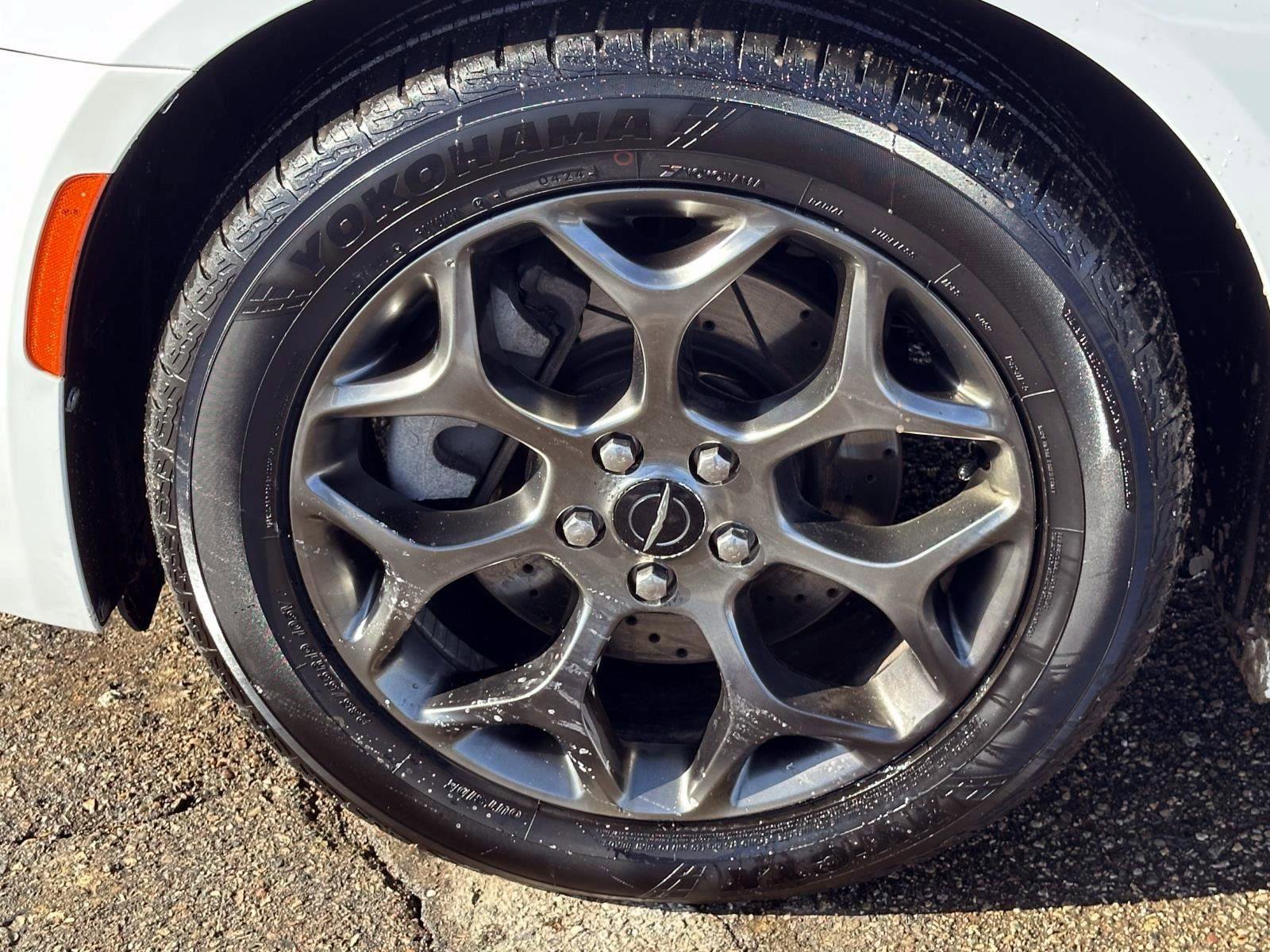 Used 2016 Chrysler 300 S image 8