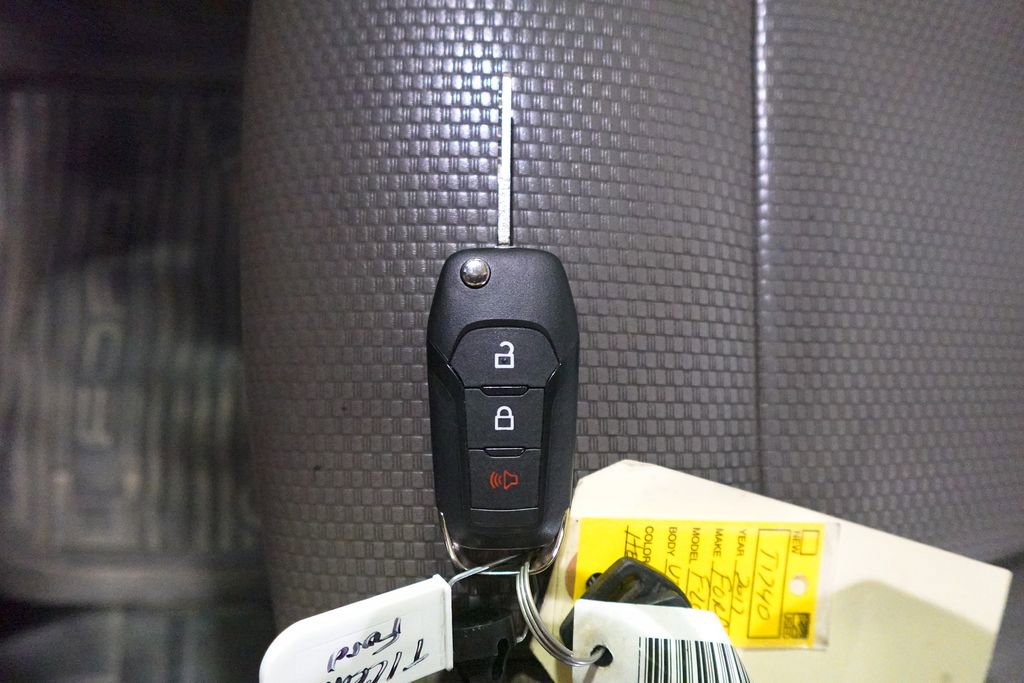 Used 2017 Ford F250 XL w/ Power Equipment Group image 23