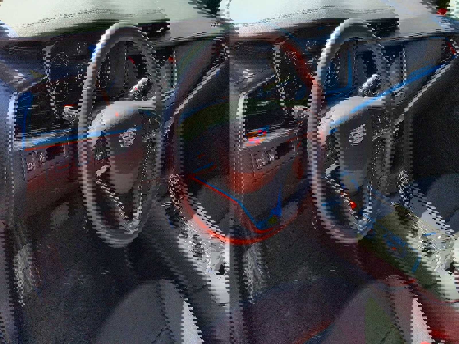 Used 2025 Cadillac XT6 Luxury image 12