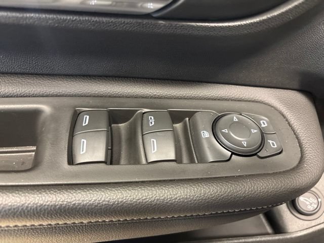 Used 2022 GMC Terrain SLT w/ Infotainment Package II AWD/4WD image 39