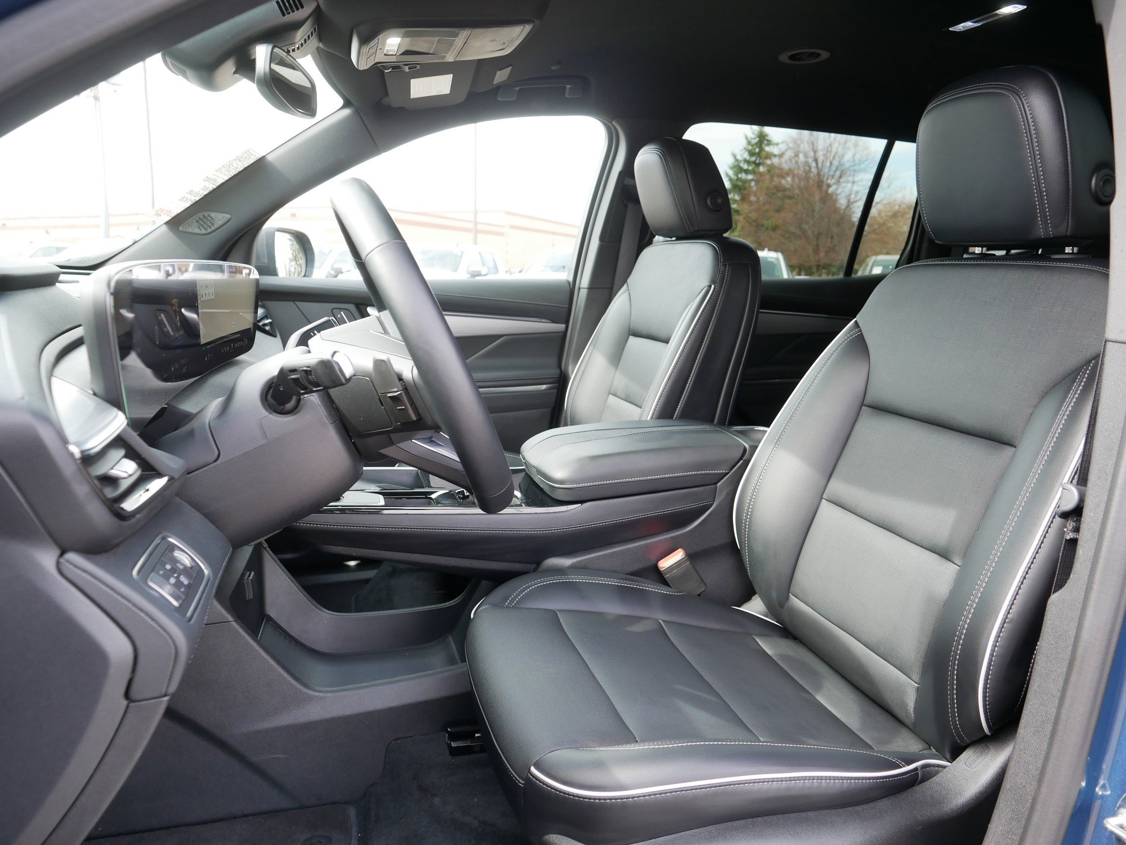 Used 2025 Buick Enclave Preferred image 33