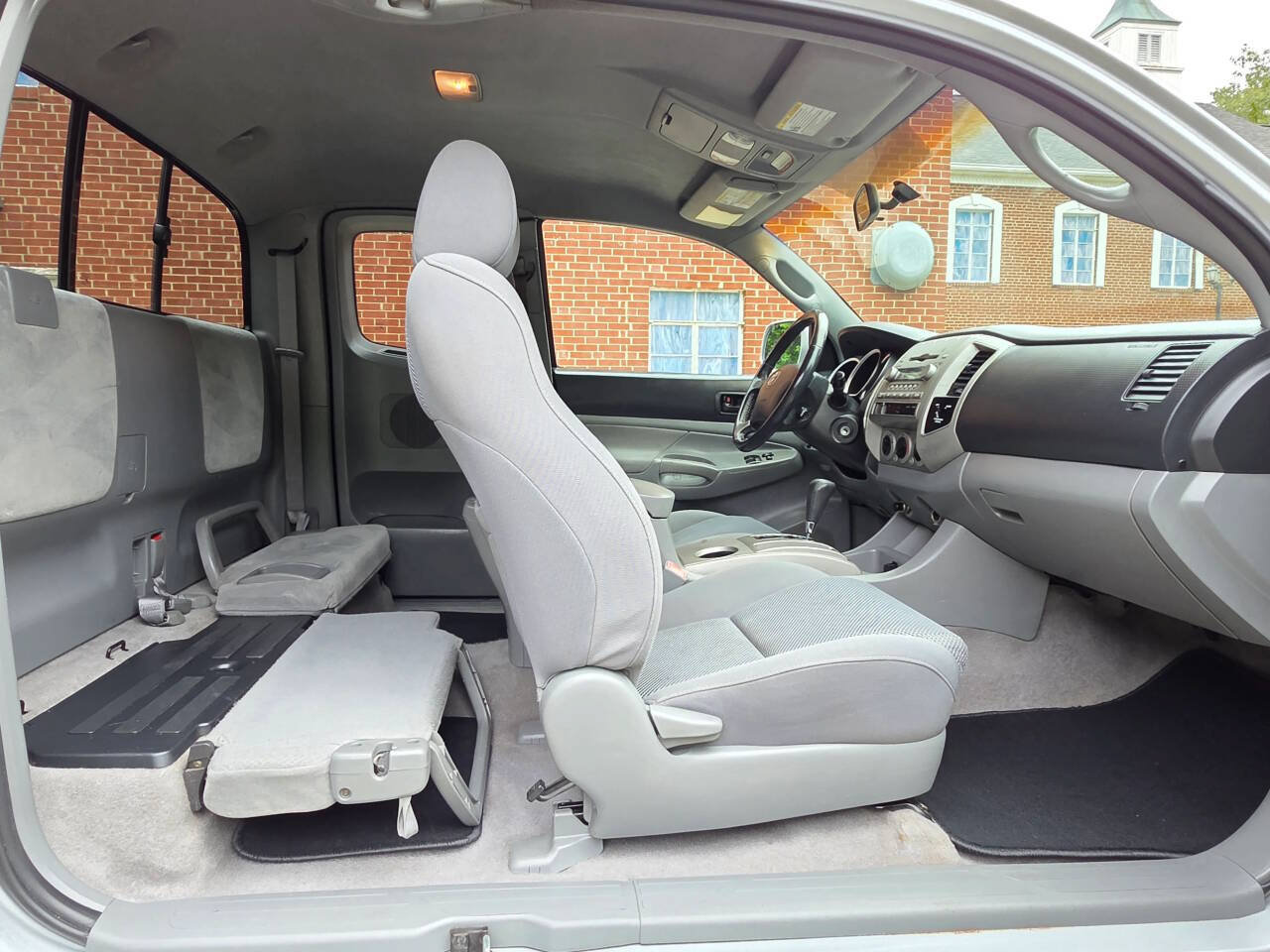 Used 2005 Toyota Tacoma PreRunner RWD image 28