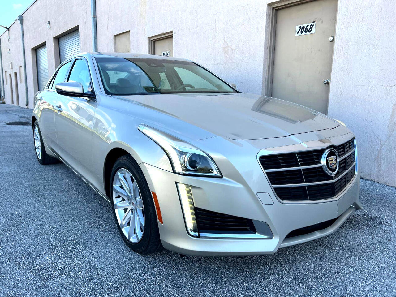 Used 2014 Cadillac CTS Luxury image 2