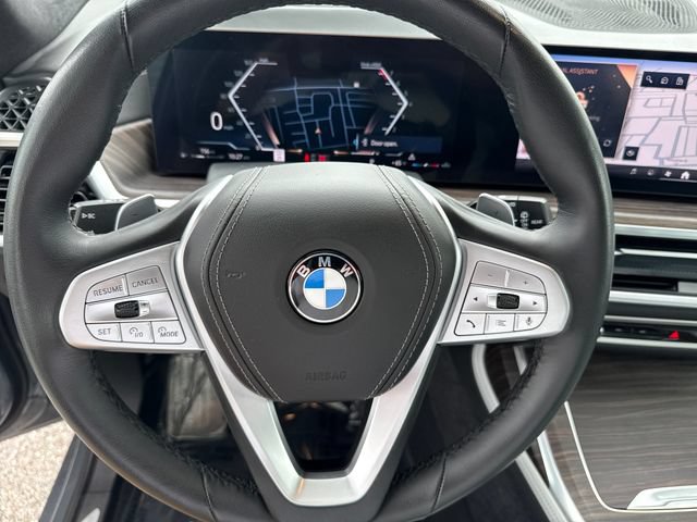 Used 2024 BMW X7 xDrive40i w/ Premium Package AWD/4WD image 17