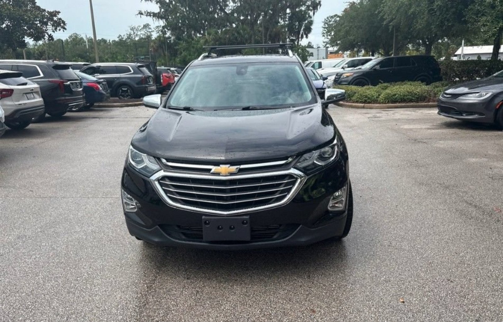 Used 2018 Chevrolet Equinox Premier FWD image 2