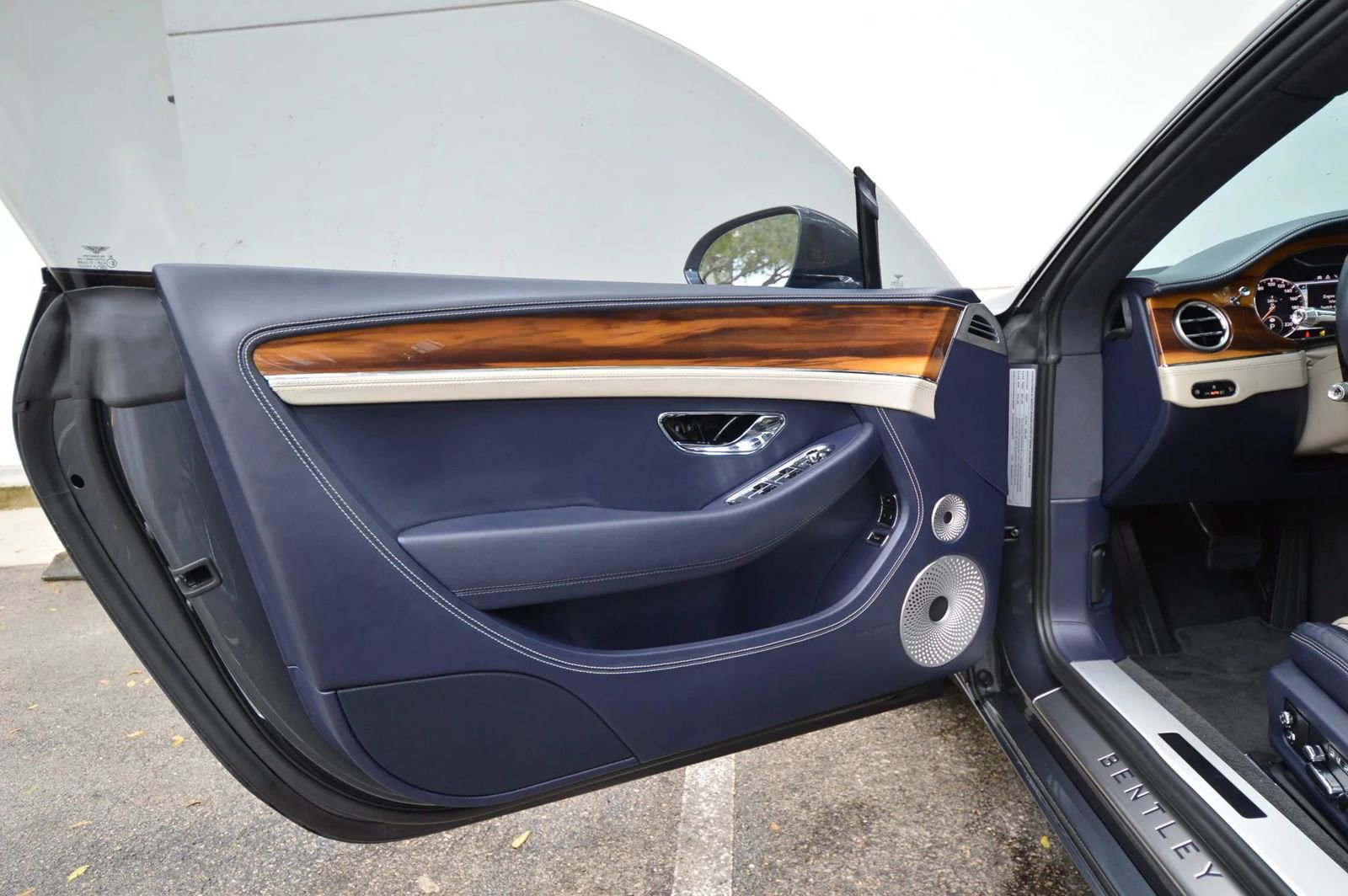 Used 2021 Bentley Continental GT image 18