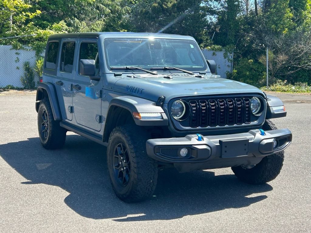 Used 2024 Jeep Wrangler Unlimited AWD/4WD image 3