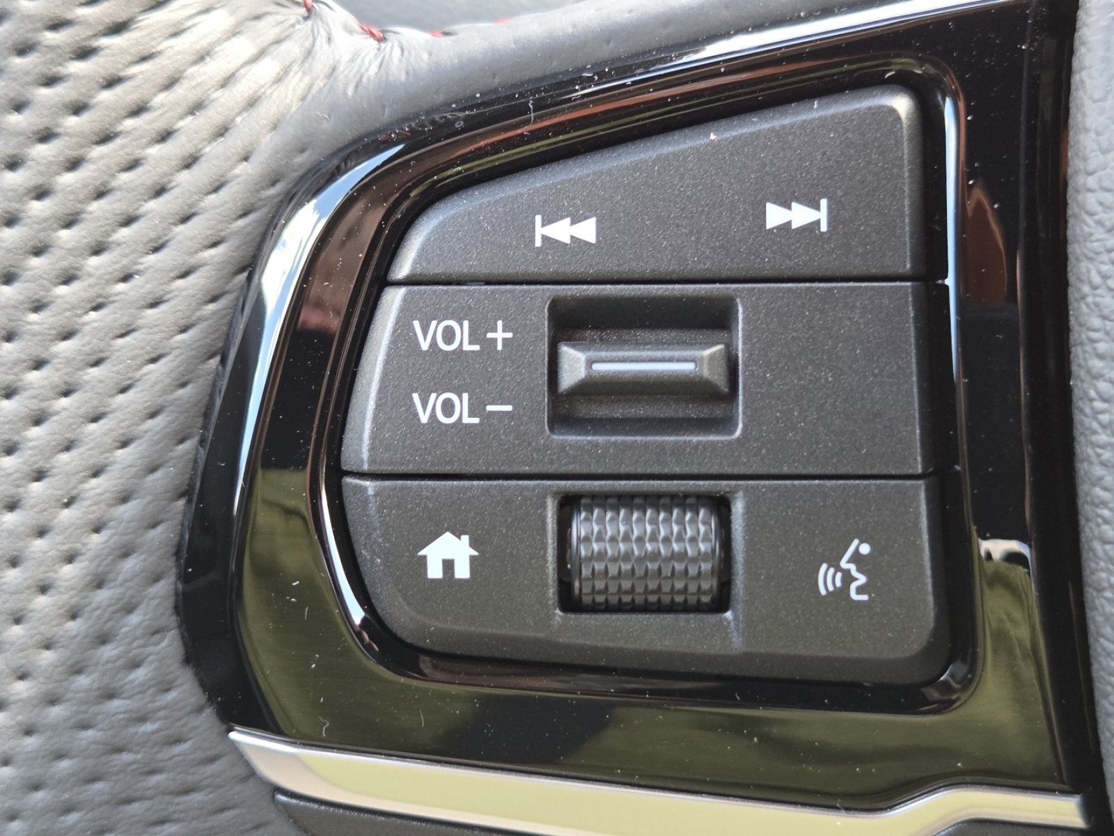 New 2026 Honda Ridgeline Black Edition image 12