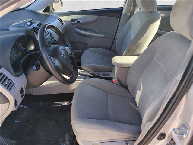 Used 2012 Toyota Corolla LE FWD image 15