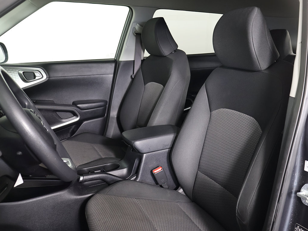 Used 2020 Kia Soul LX FWD image 23