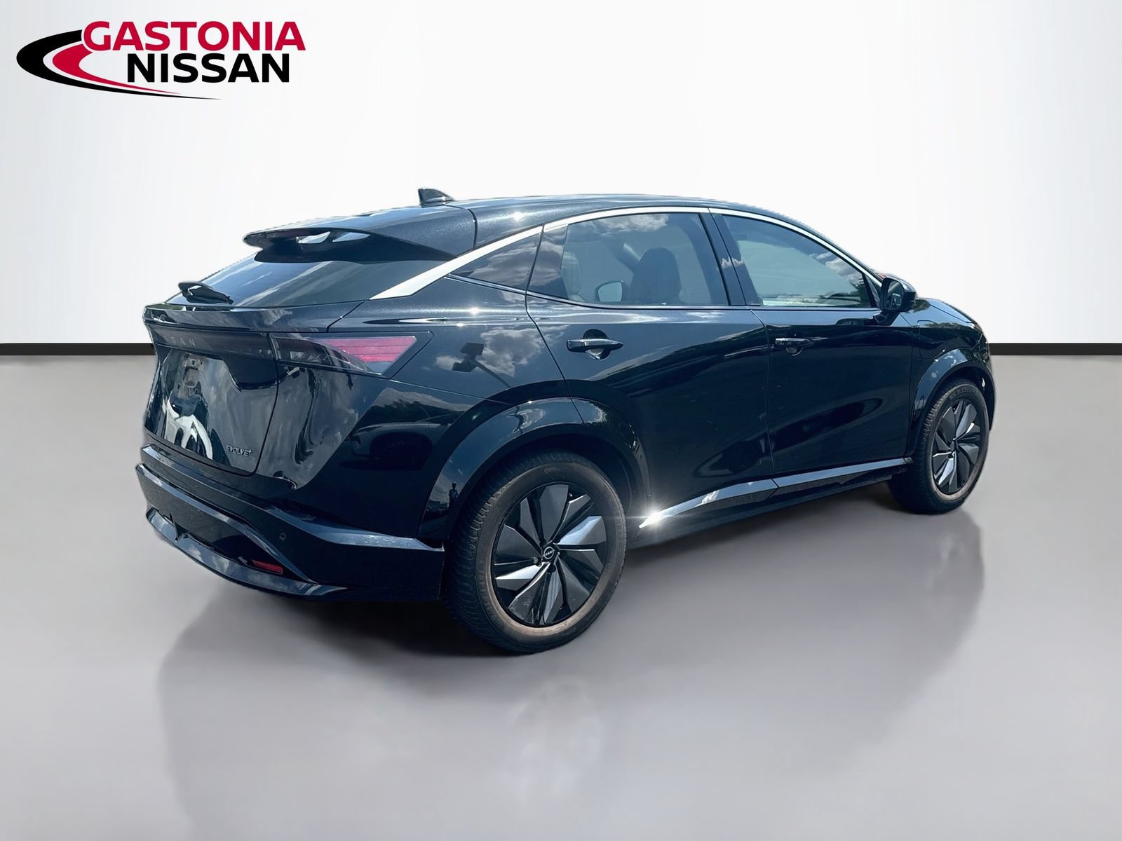 Used 2023 Nissan Ariya FWD image 9