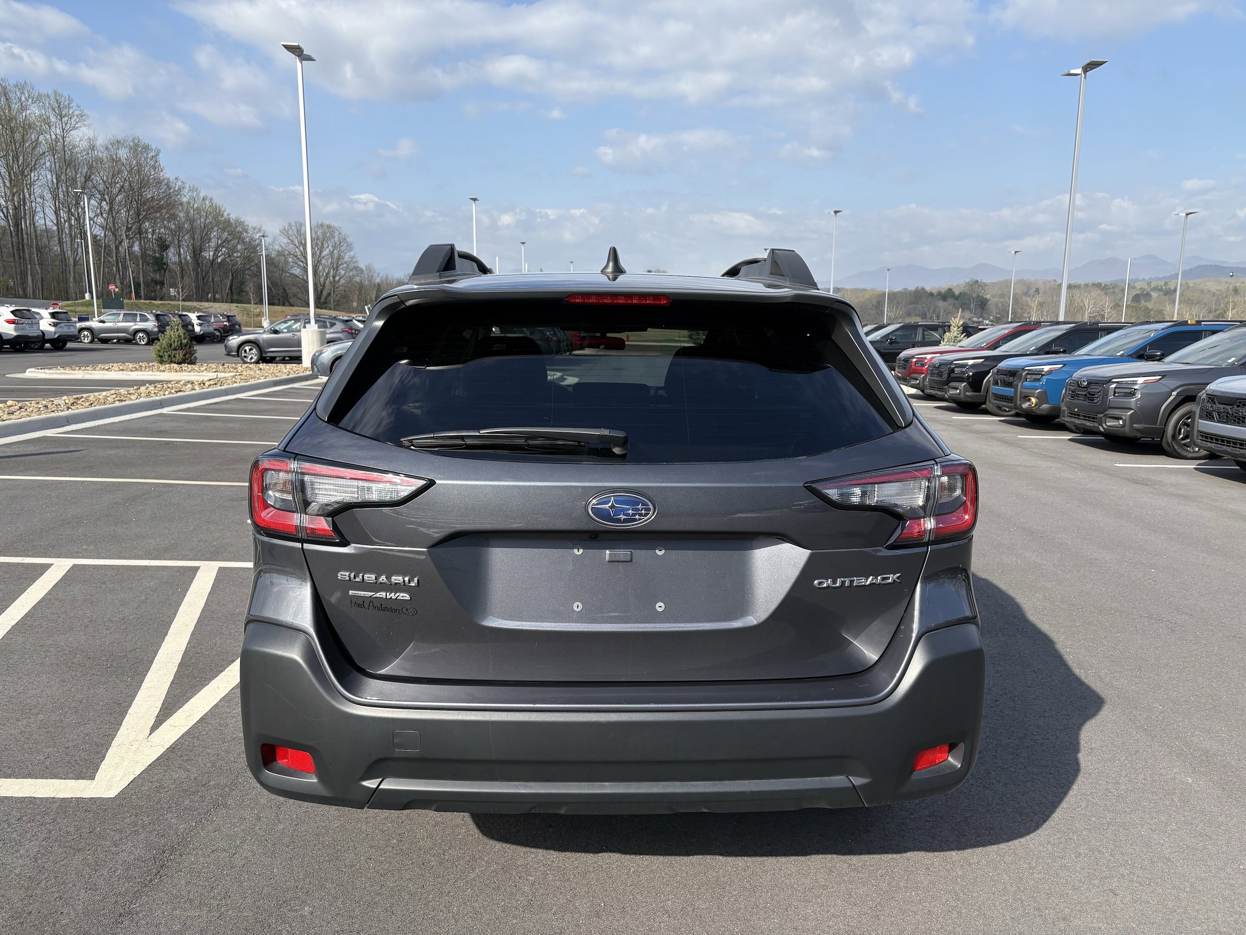 Certified 2025 Subaru Outback Premium AWD/4WD image 10