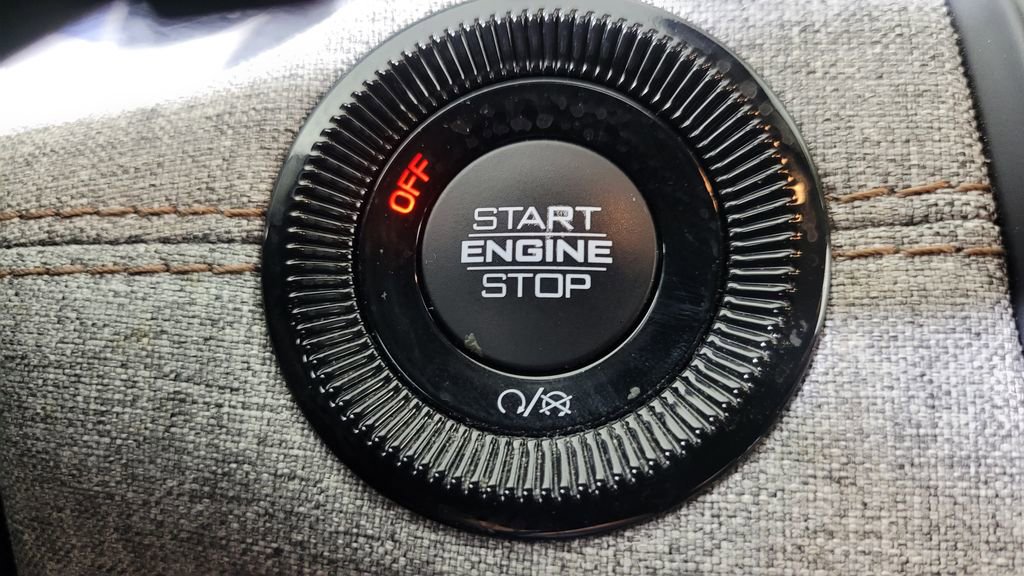 Used 2022 Jeep Compass Latitude image 21