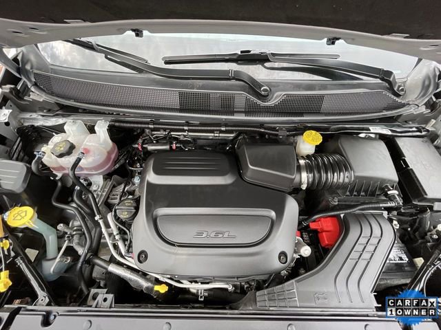 Used 2024 Chrysler Pacifica Touring-L image 26