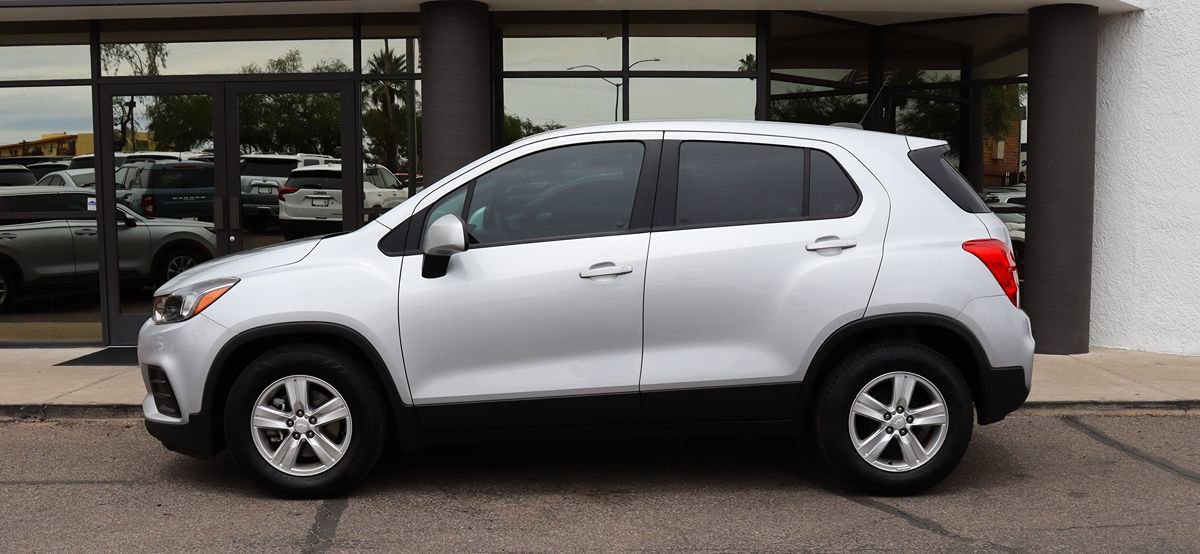 Used 2020 Chevrolet Trax LS FWD image 8
