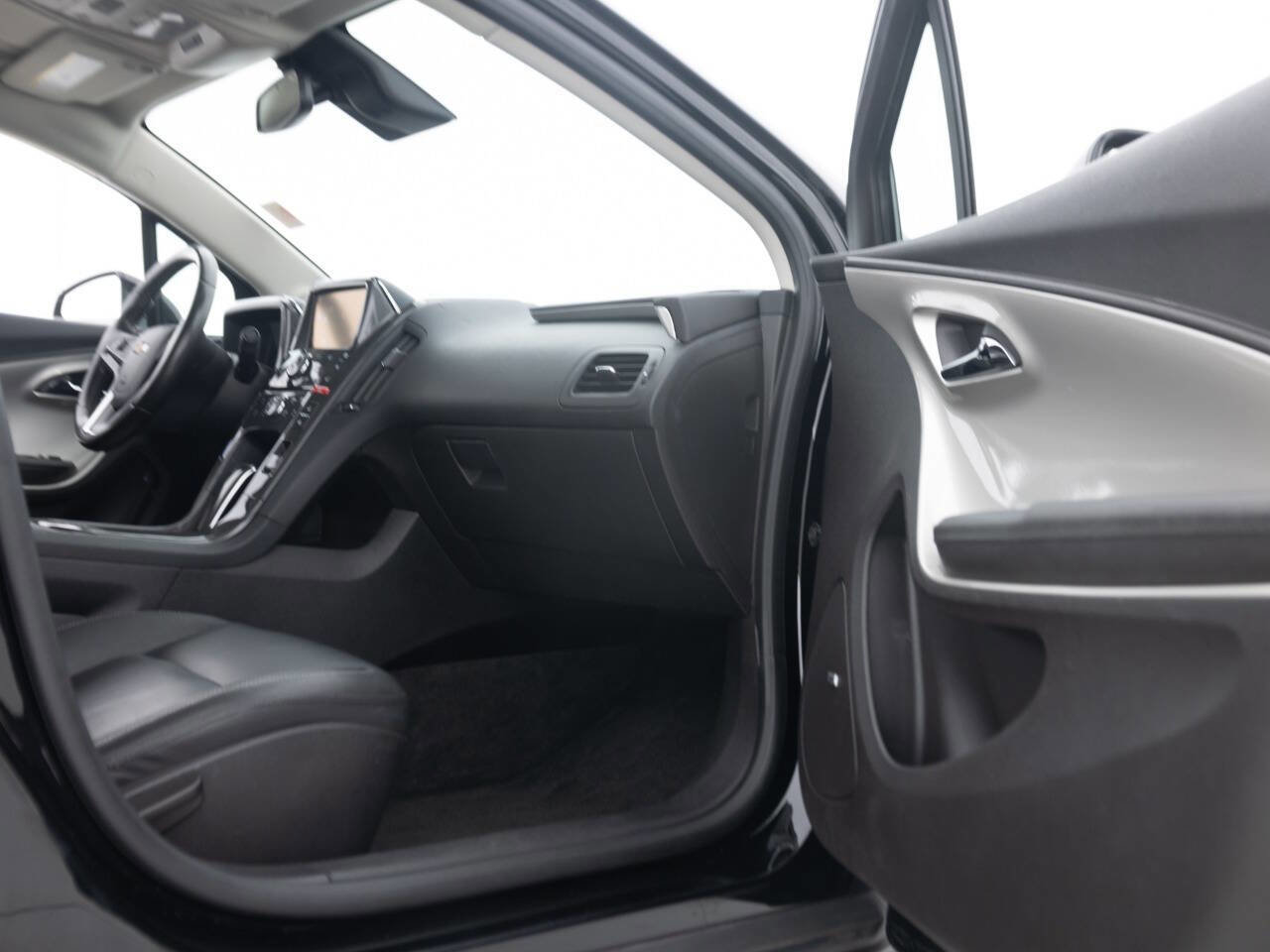 Used 2013 Chevrolet Volt Premium w/ Premium Trim Package FWD image 30