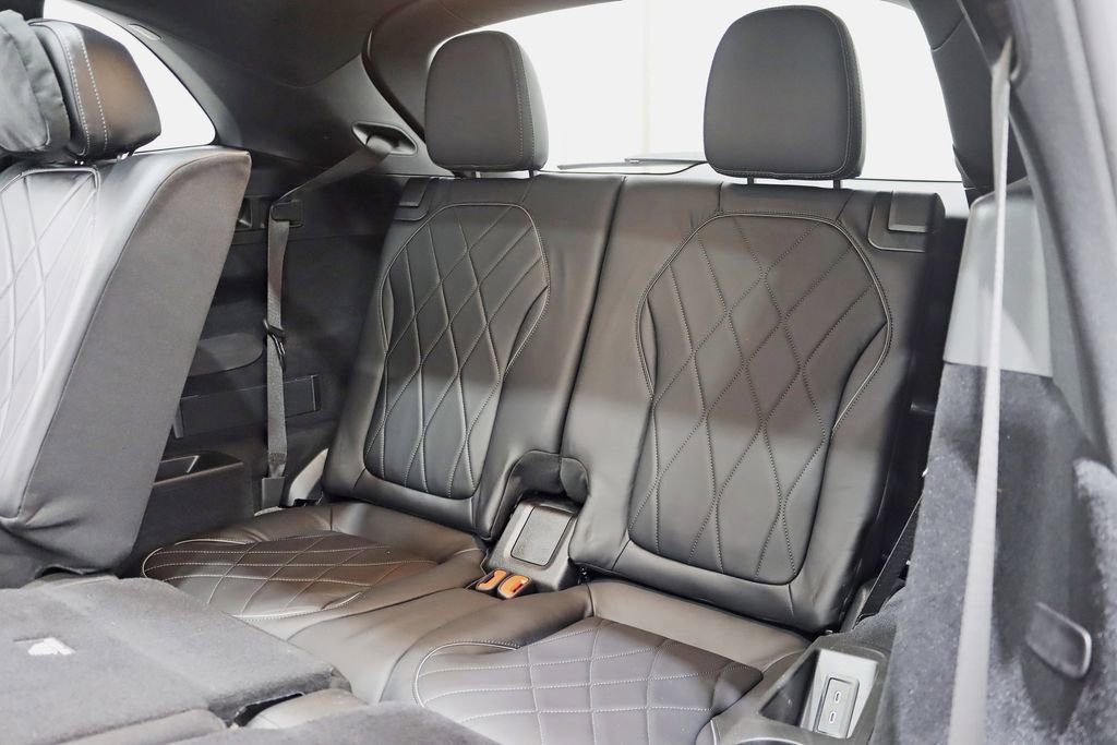 Used 2023 Mercedes-Benz EQS 580 4MATIC SUV image 34