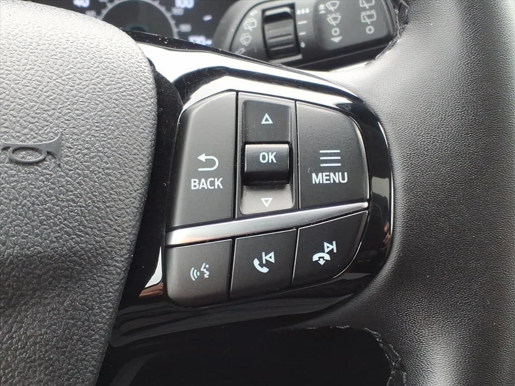 Certified 2022 Ford Escape SE w/ SE Sport Appearance Package AWD/4WD image 9