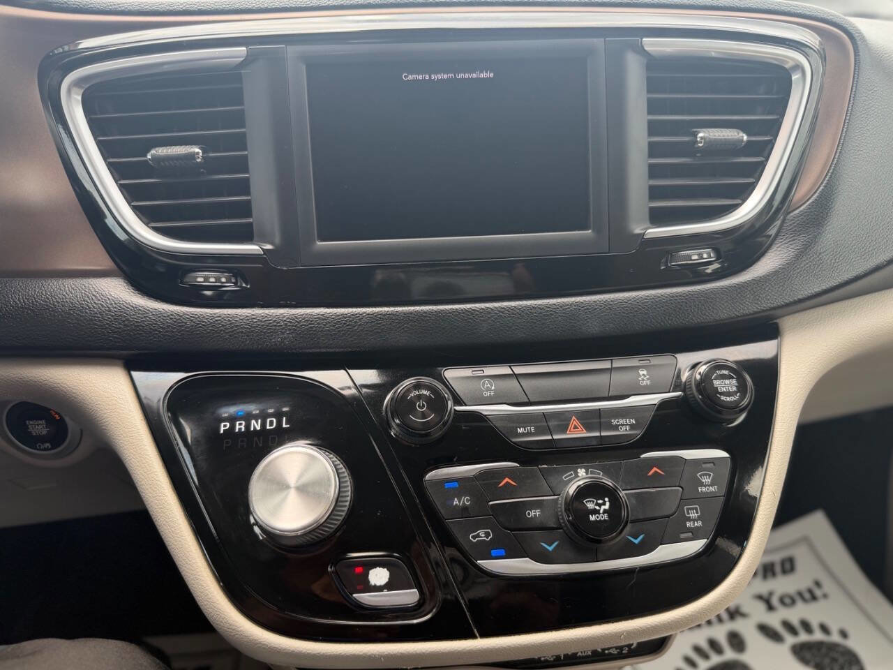 Used 2021 Chrysler Voyager Lxi FWD image 12