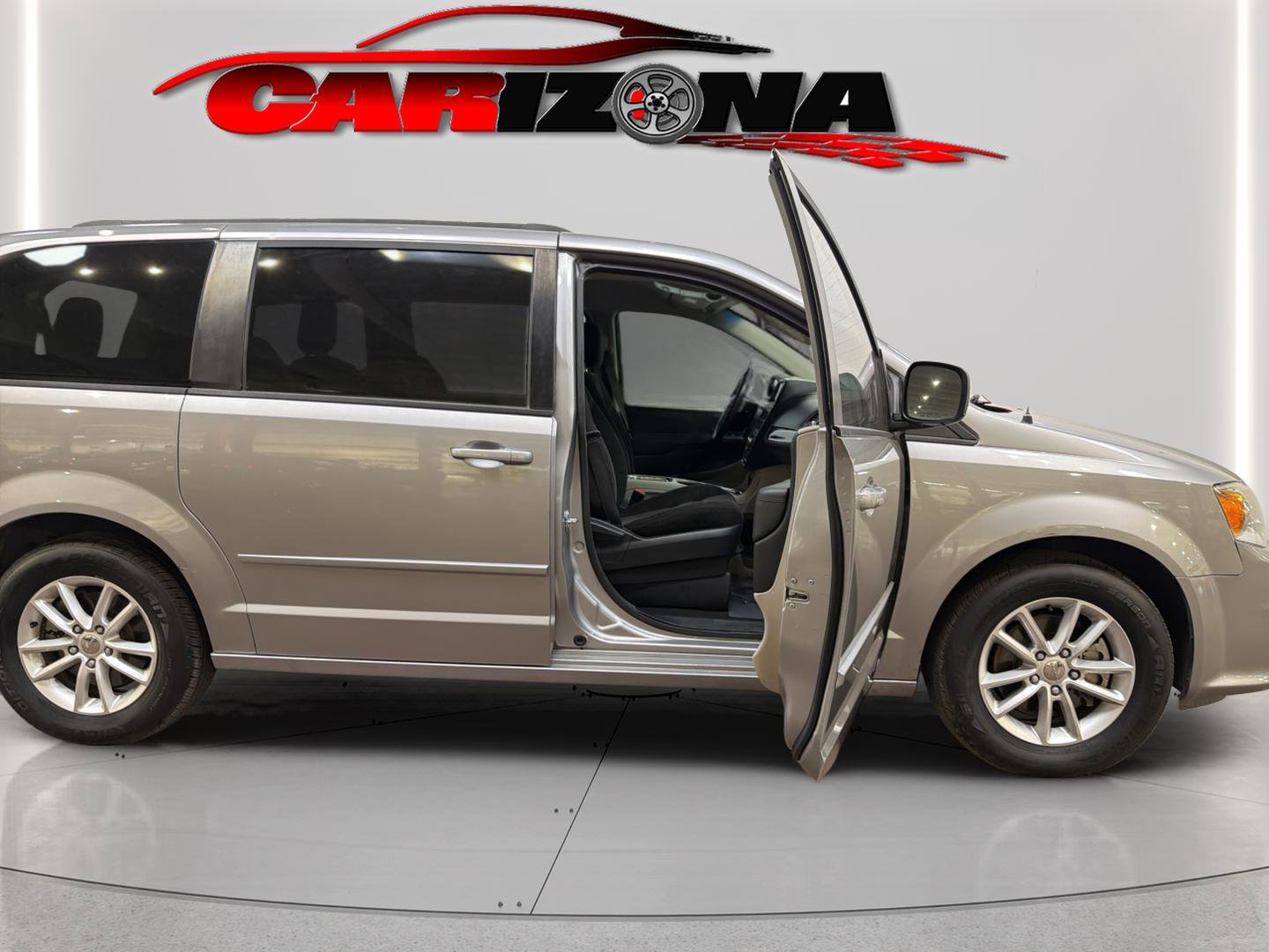 Used 2016 Dodge Grand Caravan SXT w/ Rear Park Assist Package image 14