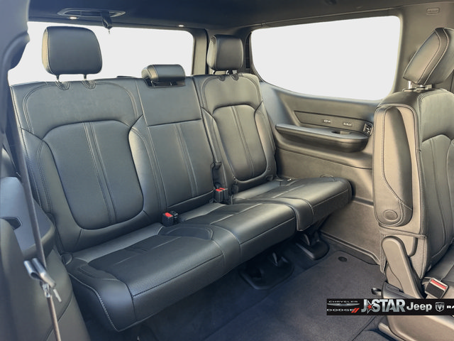 Used 2026 Jeep Grand Wagoneer Limited w/ Premium Group II AWD/4WD image 27