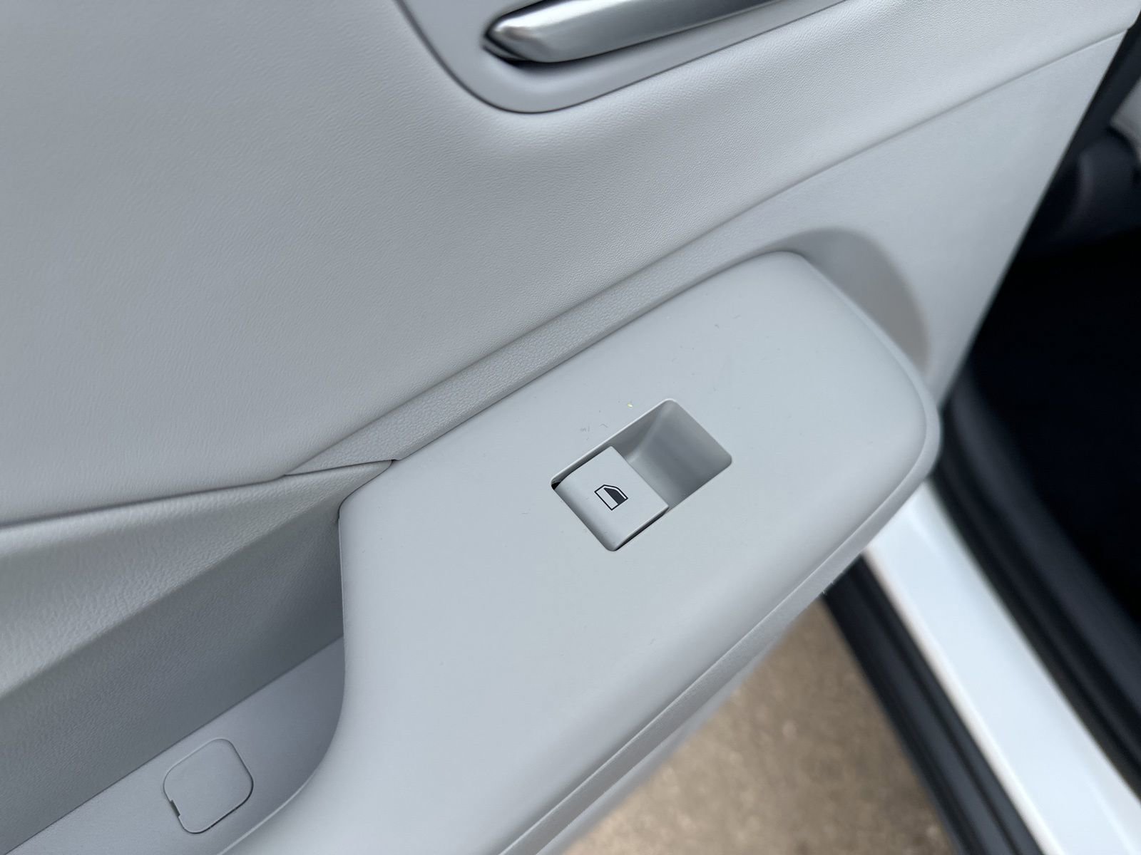 Used 2025 Hyundai Kona Limited image 21