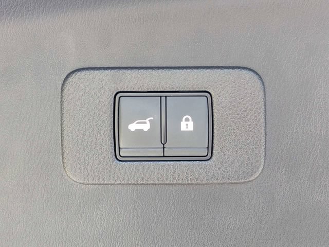 Used 2022 Nissan Armada SV w/ SV Appearance Package RWD image 15