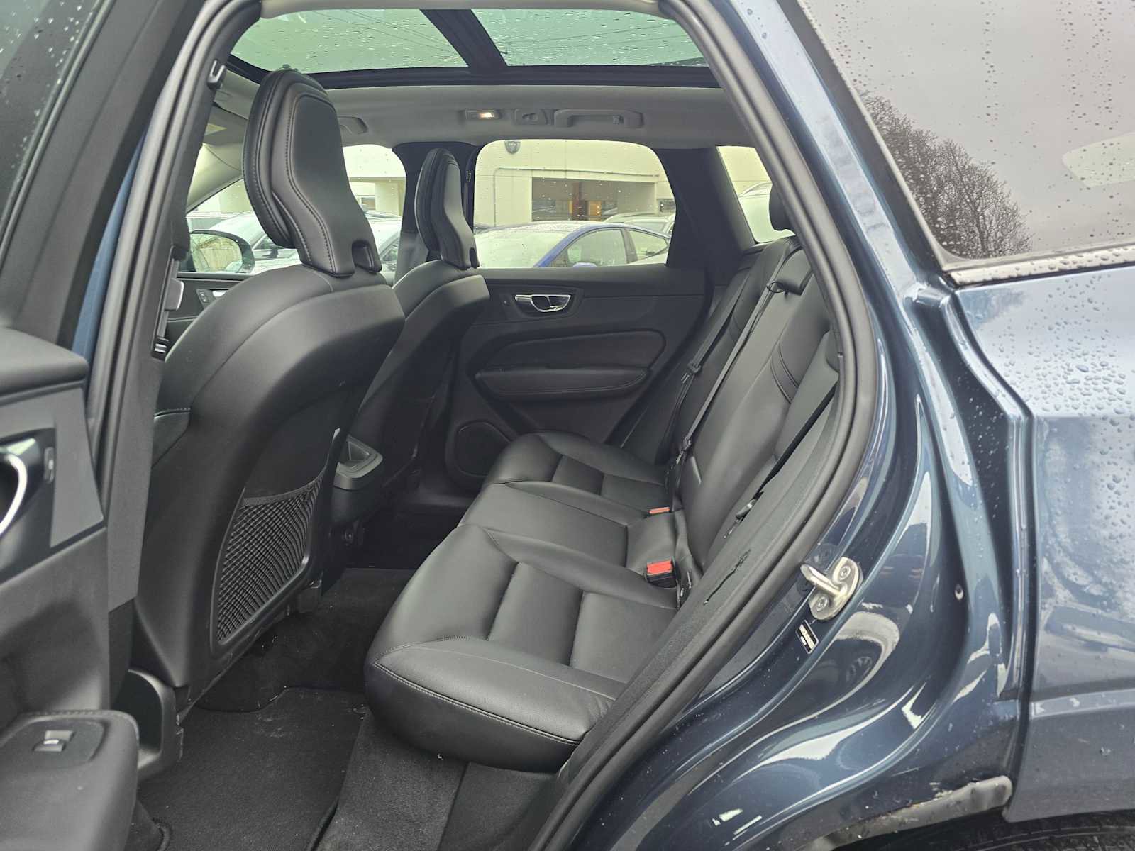 Certified 2025 Volvo XC60 B5 Core w/ Protection Package Premier image 16