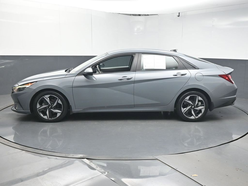 Used 2023 Hyundai Elantra SEL w/ Convenience Package image 5