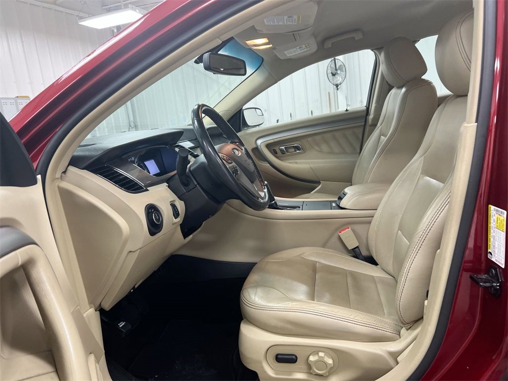 Used 2013 Ford Taurus SEL image 18