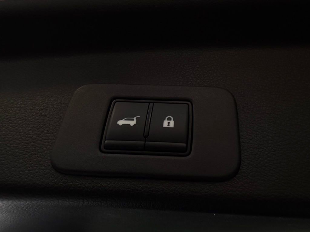 Used 2025 Nissan Murano SL w/ Cargo Package image 29