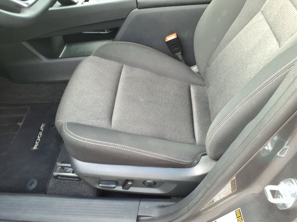 Used 2024 Nissan Rogue SV AWD/4WD image 23