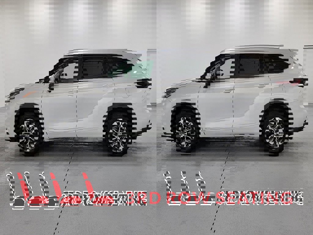 Certified 2025 Toyota Highlander XLE image 6