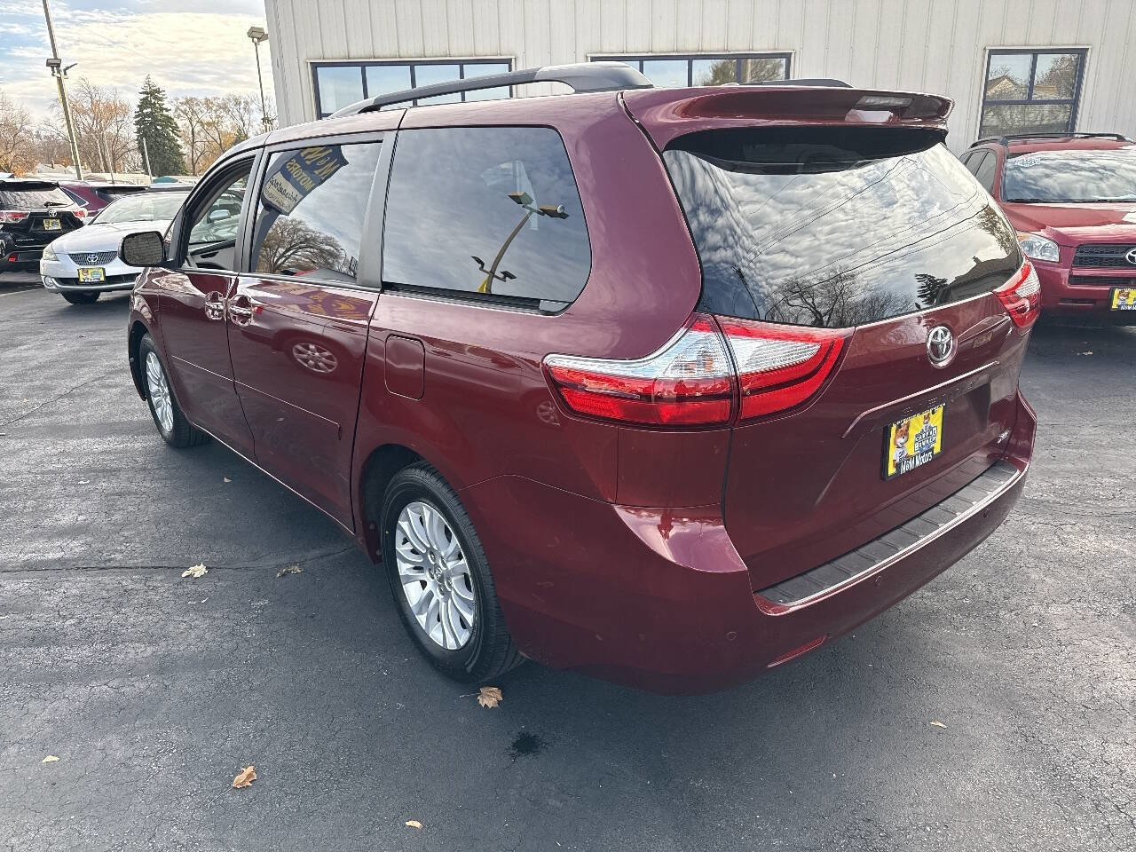 Used 2015 Toyota Sienna image 42