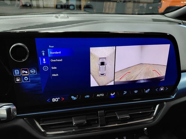 Used 2025 Chevrolet Equinox EV LT w/ Convenience Package image 19